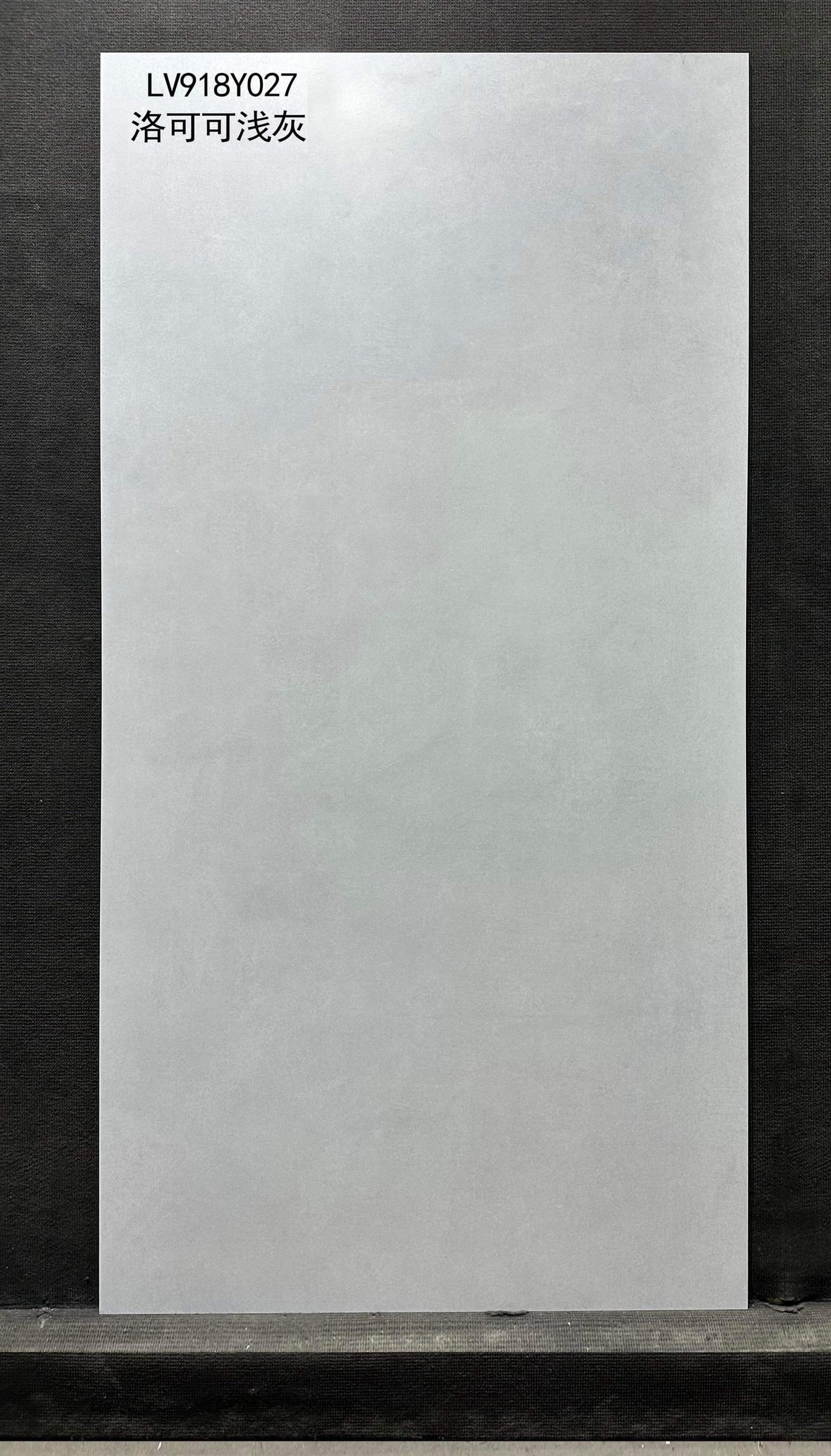 LUO KE KE QIAN HUI - real photo